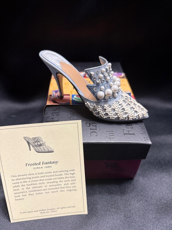 Just The Right Shoe Shoes - Just The Right Shoe - Silver and Gray Heels